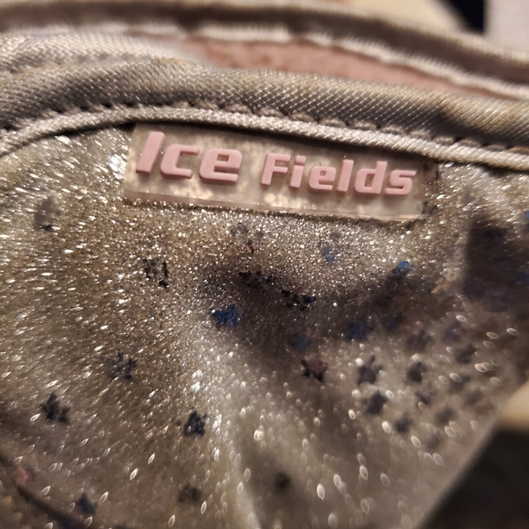 ⬇️ Ice fields silver sequin waterproof boots. - Picture 5 of 11